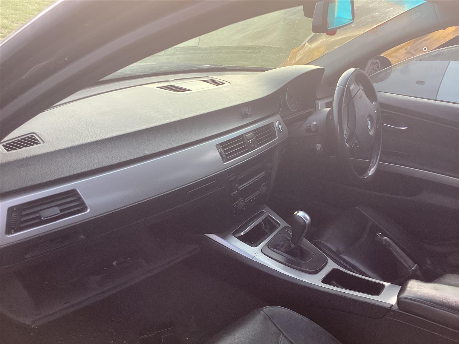 Stripping 2006 BMW 320i E90 - Private Seller Stripping 2006 BMW 320i E90 - Private Seller