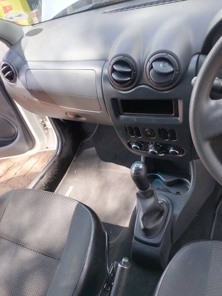 2022 NISSAN NP200 1.6 MANUAL WITH CANOPY