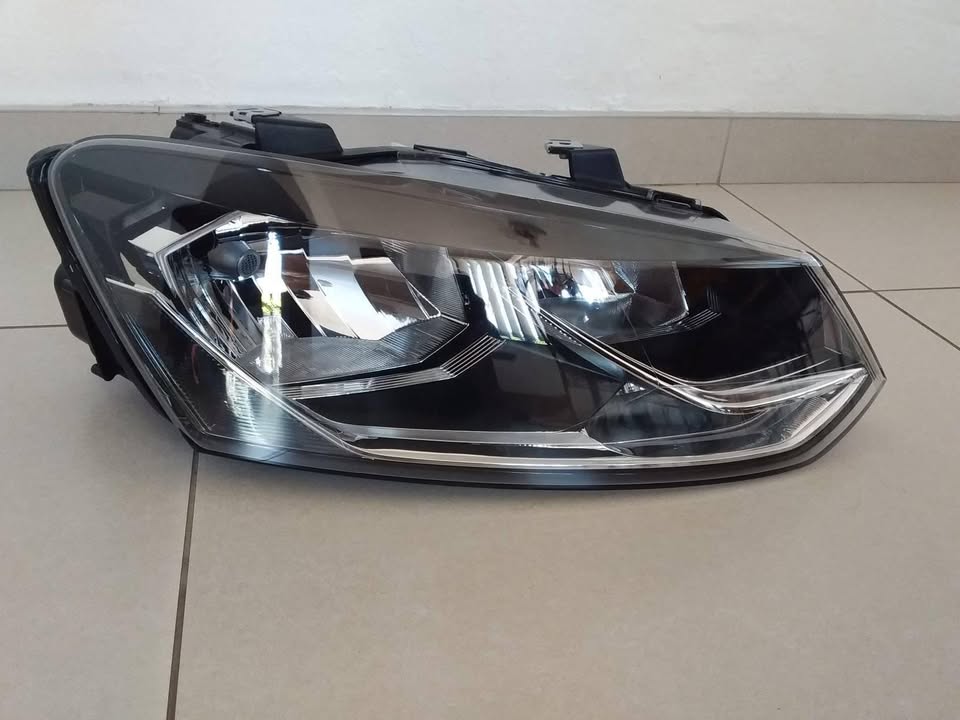 VW POLO TSI 14/17 BRAND NEW HEADLIGHTS FORSALE