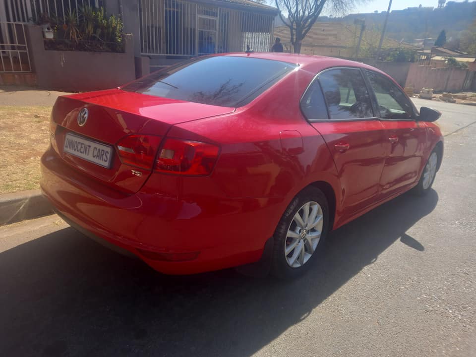 2011 VW JETTA 6 1.4 TSI ENGINE PETROL, MANUAL, MILEAGERED COLOR,  SUNROOF,