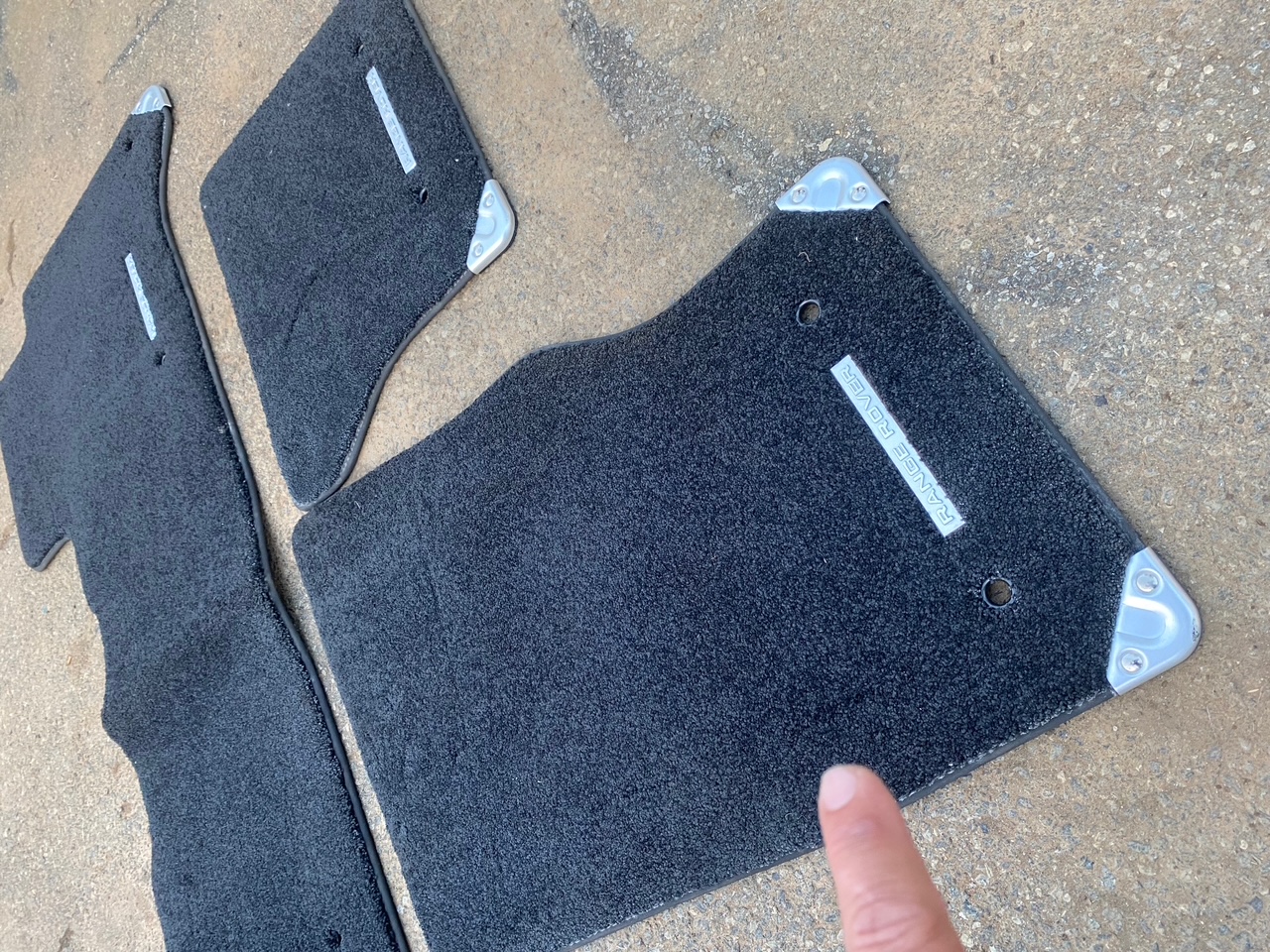 Range Rover Carpet Mats - Private Seller Range Rover Carpet Mats - Private Seller