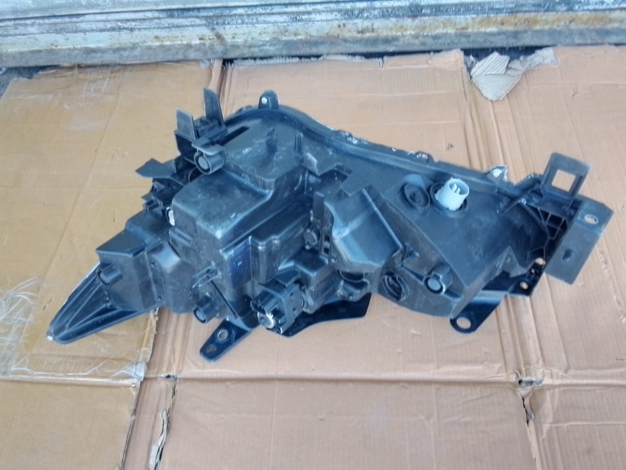 MAZDA CX5 RHS HEADLIGHT FOR SALE - Private Seller MAZDA CX5 RHS HEADLIGHT FOR SALE - Private Seller