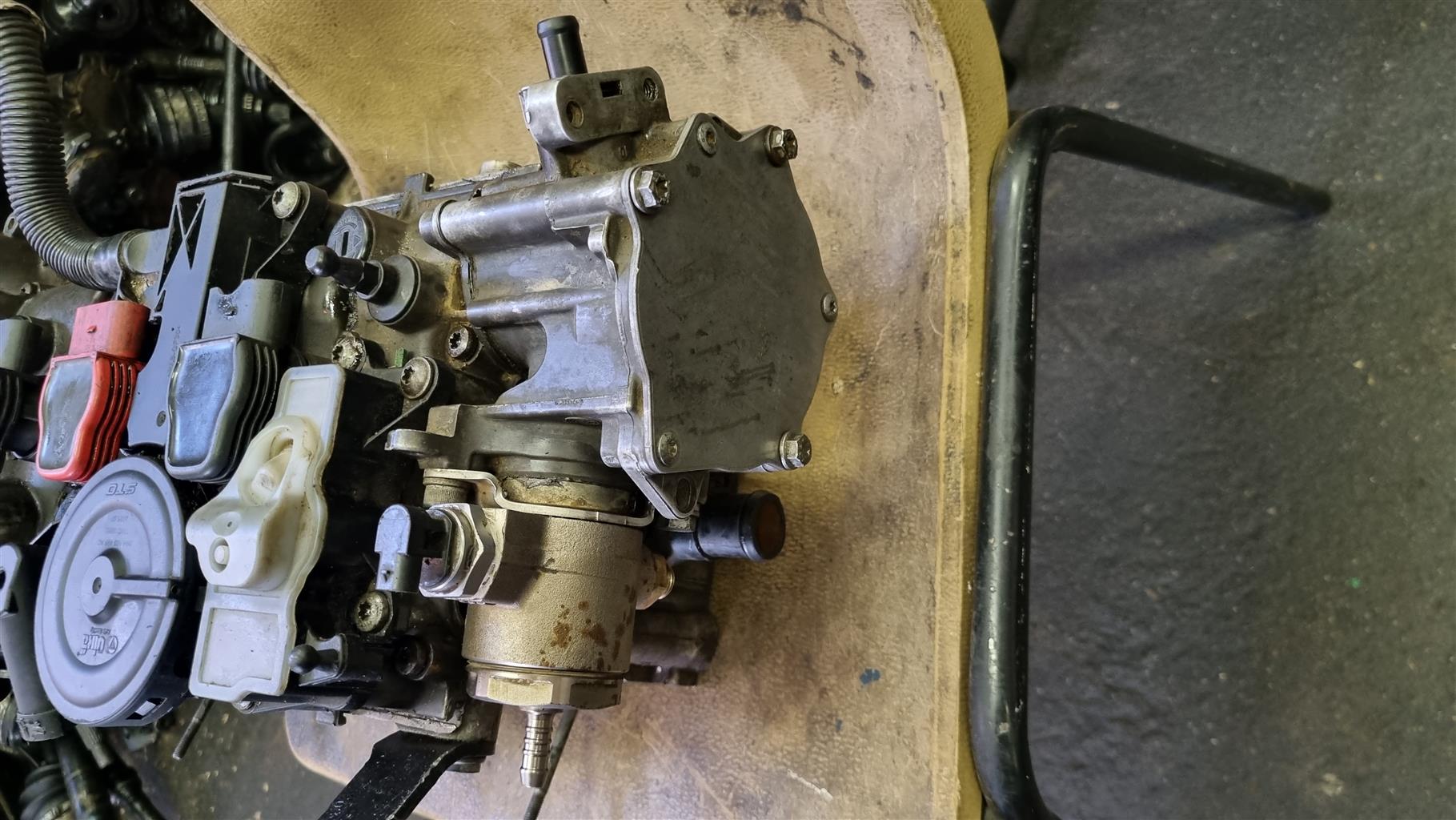 GOLF 6 GTI 2,0 TURBO MODEL CCZ HEAD (COMPLETE HEAD) - Private Seller