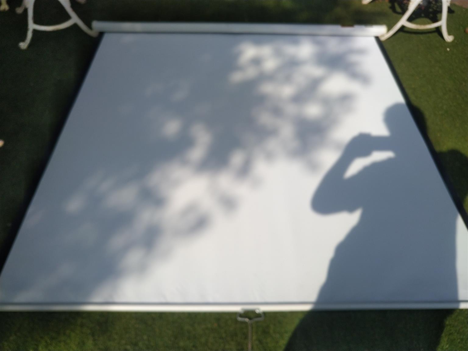 Da-Lite Pull downProjector Screen 1,8m x 1,8m