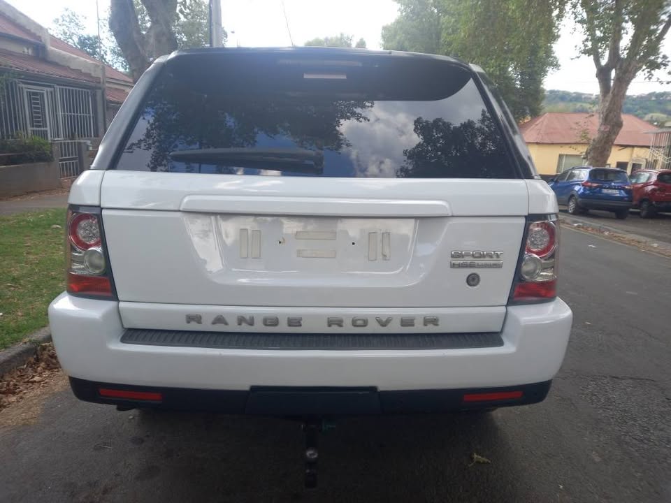 2011 Range Rover Sport HSE Luxury V6 Mileage 235000kms Automatic Transmission