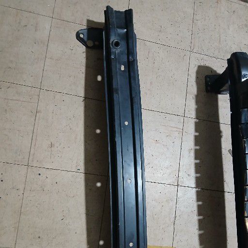 Hyundai accent stiffener - Private Seller Hyundai accent stiffener - Private Seller
