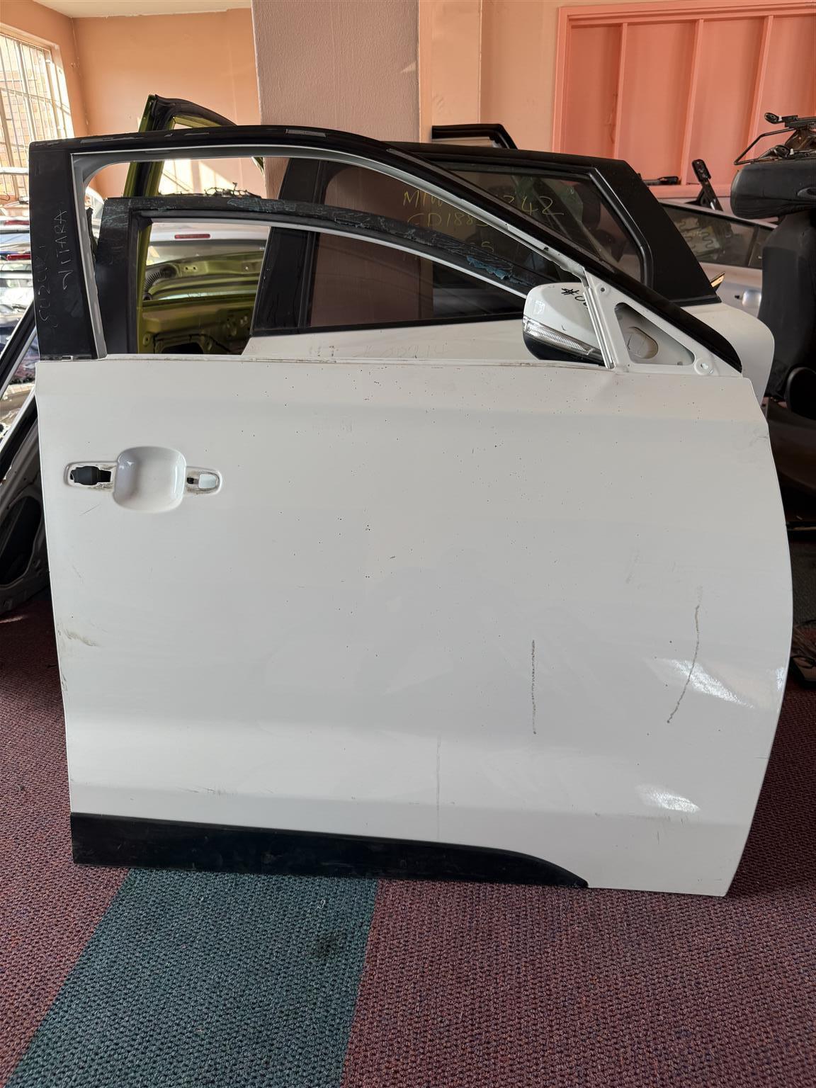 Suzuki Vitara Front Door - Private Seller Suzuki Vitara Front Door - Private Seller