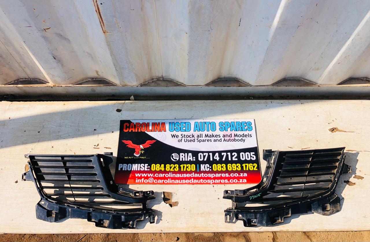 Toyota Land Cruiser LC300 left and right side front bumper foglight grill - Private Seller Toyota Land Cruiser LC300 left and right side front bumper foglight grill - Private Seller