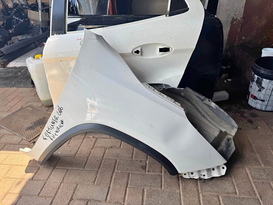 Toyota Fortuner GD6 Left Fender - Private Seller Toyota Fortuner GD6 Left Fender - Private Seller
