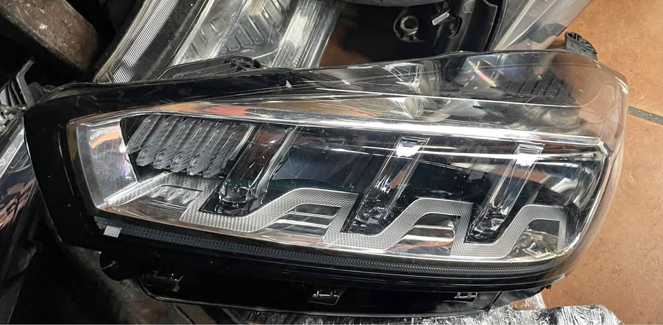 Chery Tiggo 7 Pro headlight - Private Seller Chery Tiggo 7 Pro headlight - Private Seller