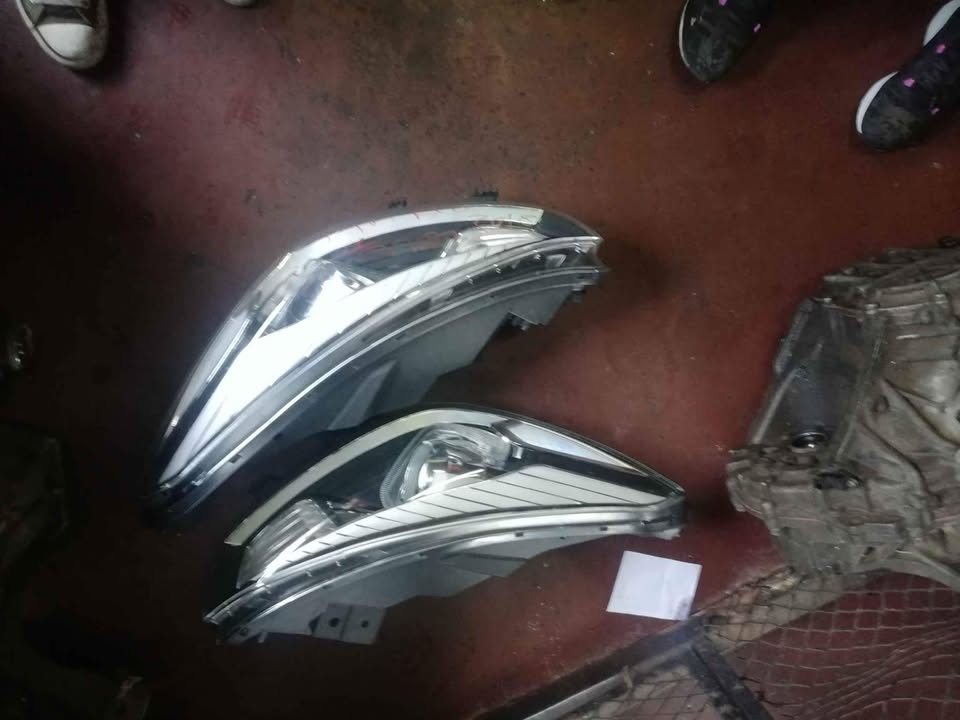 Kia Rio 2018 xenon headlights - Private Seller Kia Rio 2018 xenon headlights - Private Seller