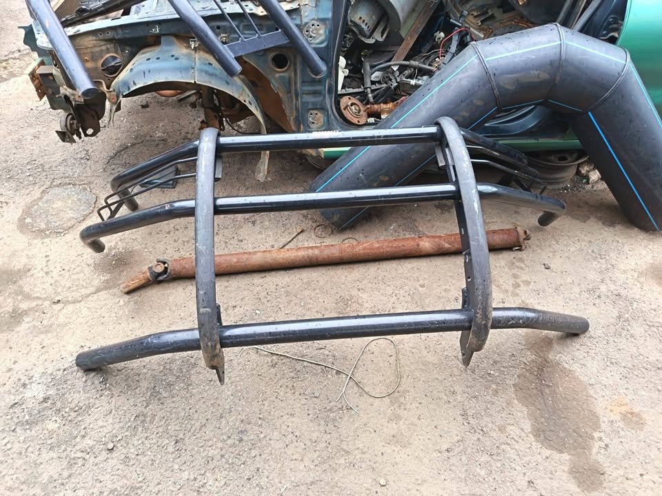 Toyota GD6 bull bar  with fitment - Private Seller