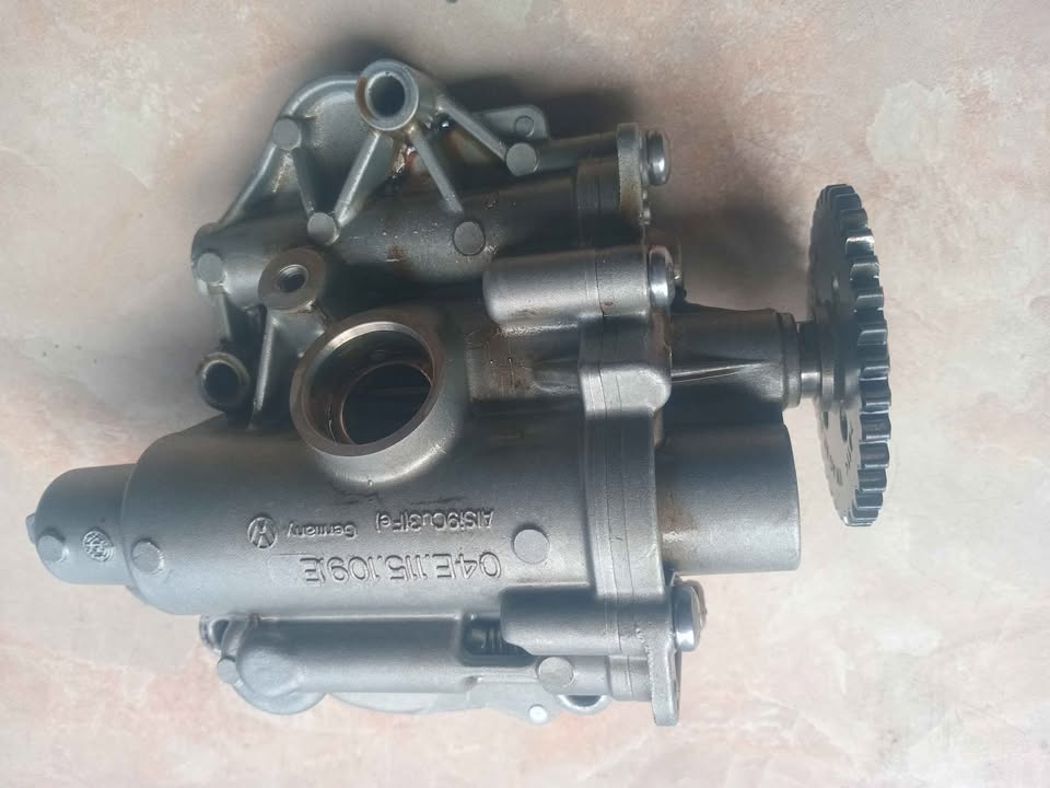 Auto Engine Oil Pump for Audi 04E115109G 04E115103L 04E 115 109 E 04E 115 103 AE - Private Seller