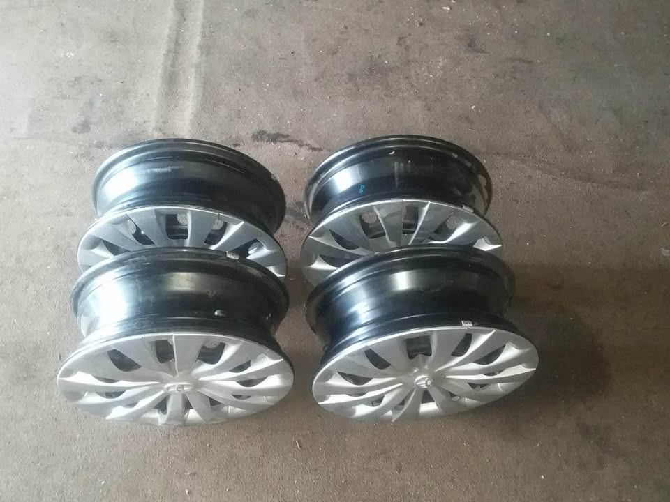 Toyota Etios/Yaris Rims - Private Seller Toyota Etios/Yaris Rims - Private Seller