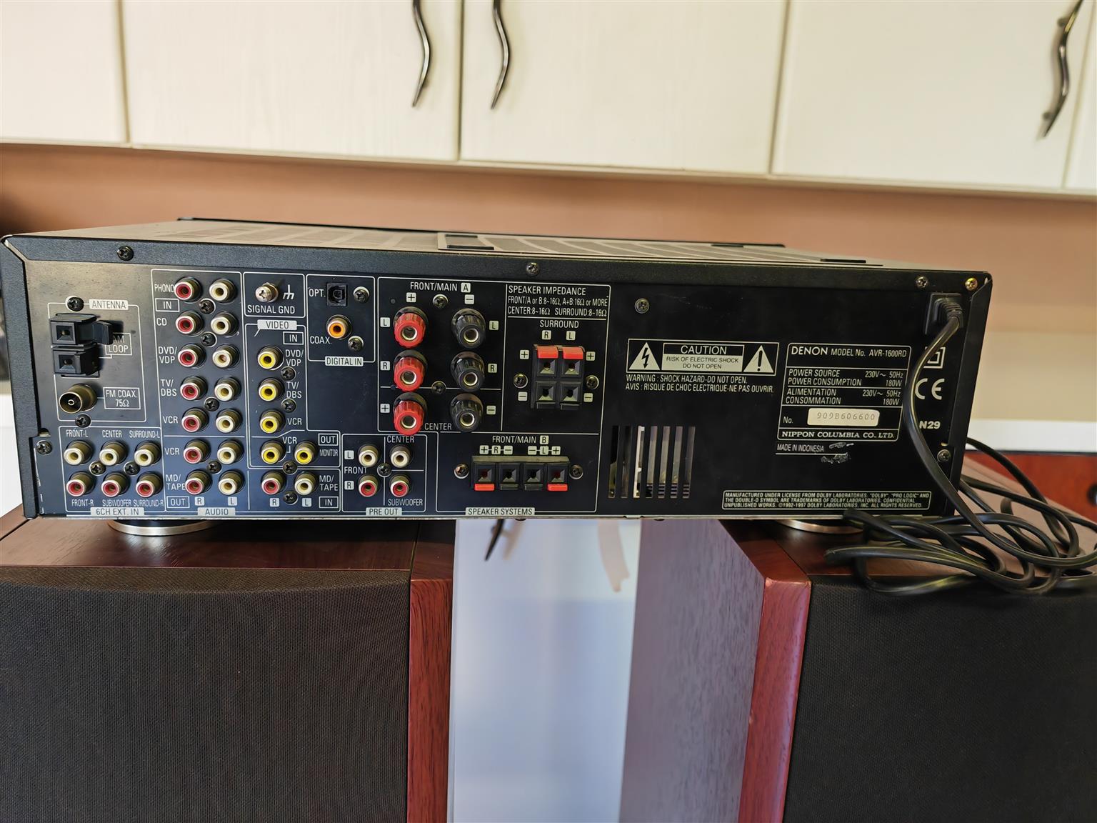 Sound surround audio visual amplifier and speakers