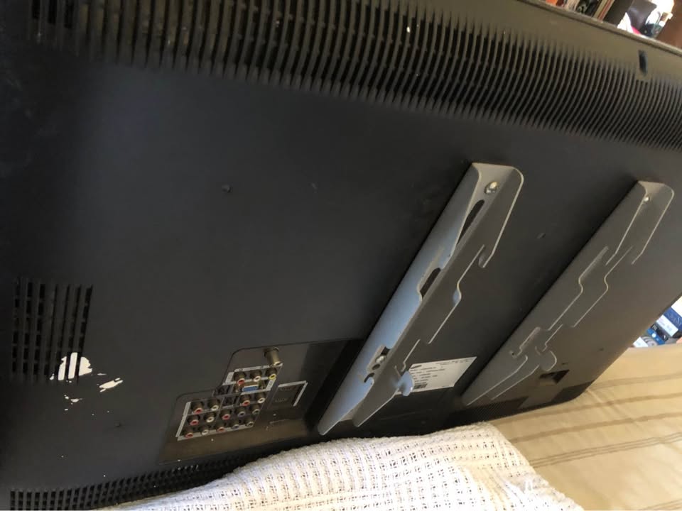 Samsung TV for Sale – Model LA32A330J1N