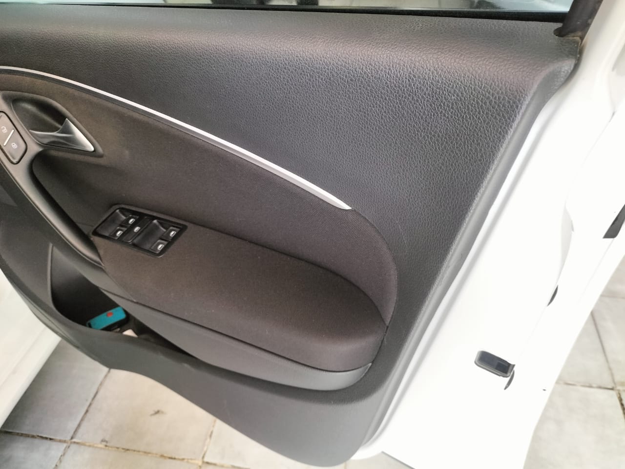 2018 VW Polo Tsi 1.4 highline 7push/gear Automatic 68000km