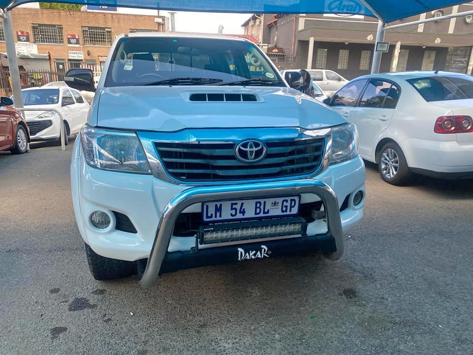 2005 TOYOTA HILUX DOUBLE CAB 3.0 D4D MANUAL