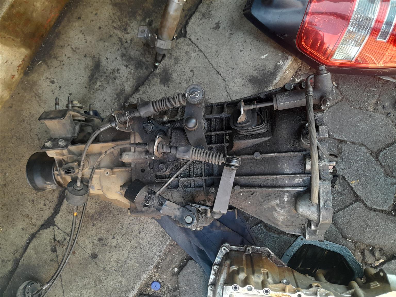 Hyundai H1 Bus Gearbox for Sale - Private Seller