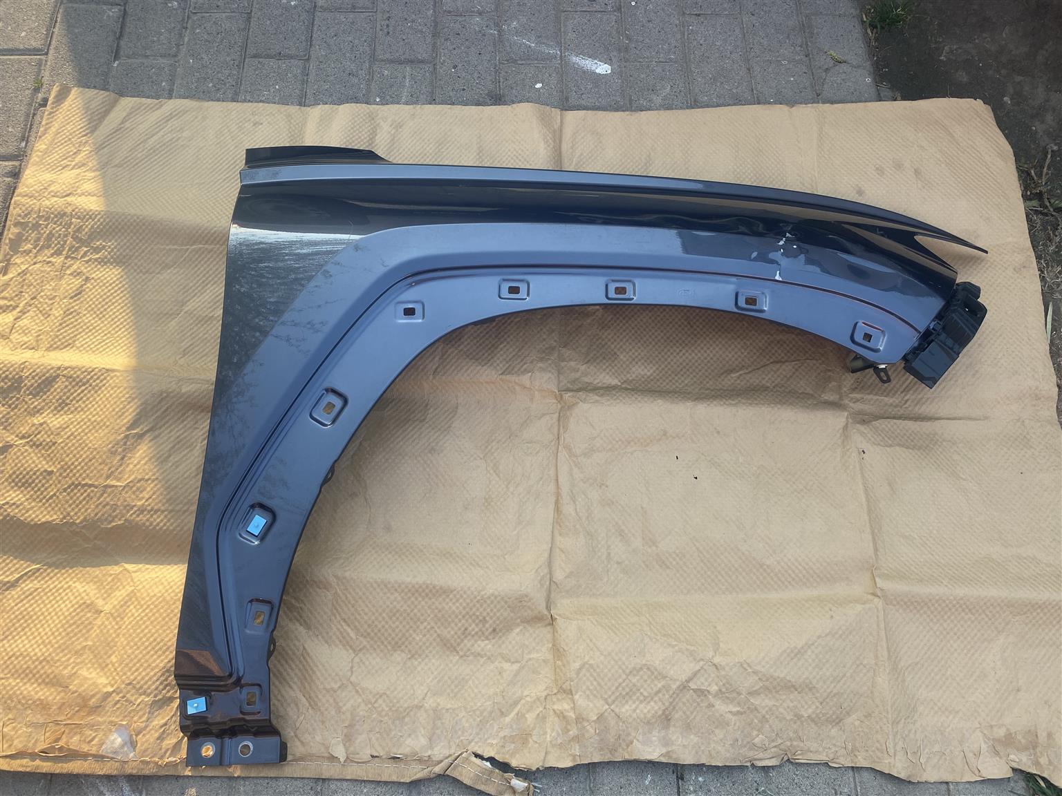 2023 HYUNDAI TUCSON RIGHT FRONT FENDER FOR SALE. IN EXCELLENT CONDITION - Private Seller