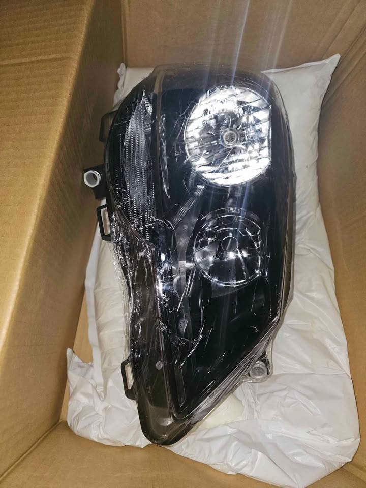 Polo Vivo New Headlights