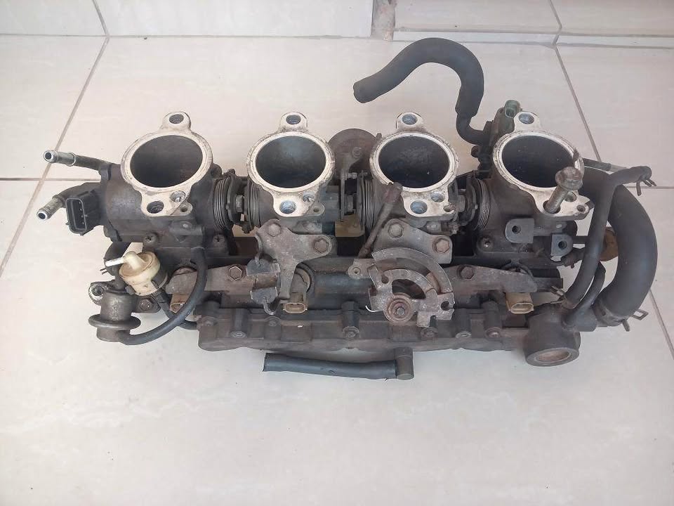 Toyota Corolla 20valve Black Top Throttles - Private Seller Toyota Corolla 20valve Black Top Throttles - Private Seller