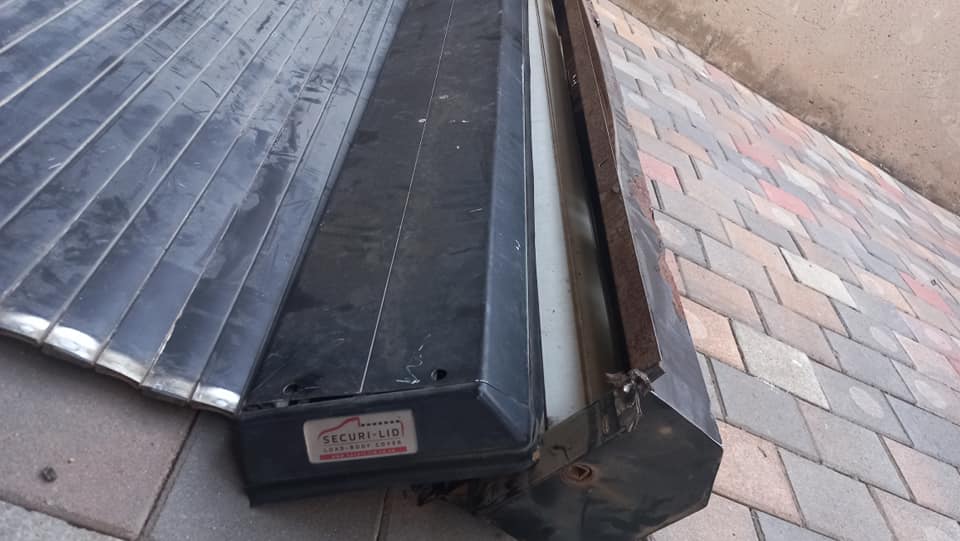 Securi-lid/ garage door ford ranger - Private Seller