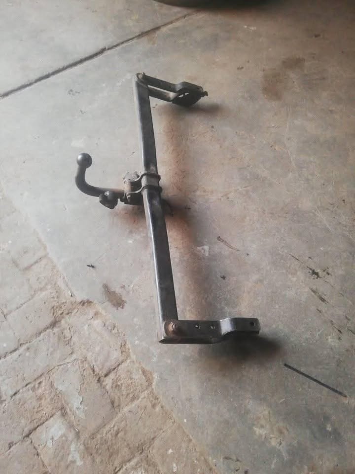 Volvo V70 2002 tow bar for sale - Private Seller