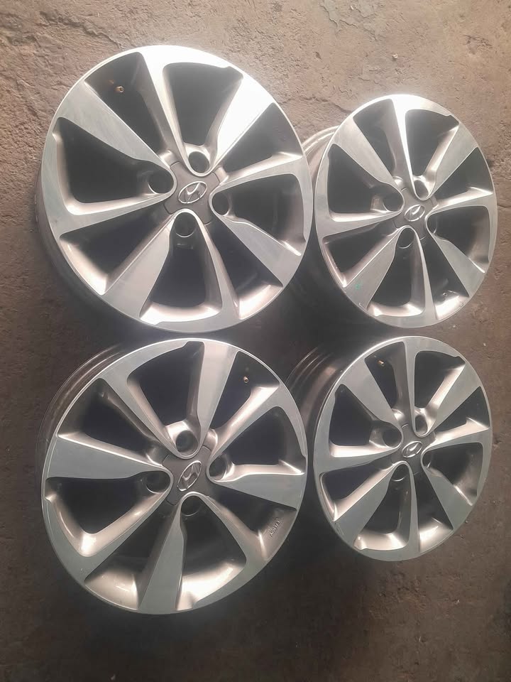 Original 16" HYUNDAI i20 Rims - Private Seller