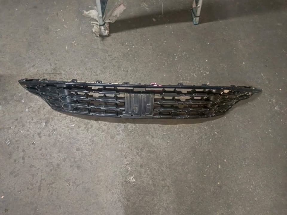 Fiat Tipo 2015-2024 grill - Private Seller Fiat Tipo 2015-2024 grill - Private Seller