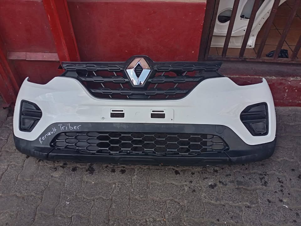 Renault Triber Complete Bumper - Private Seller Renault Triber Complete Bumper - Private Seller