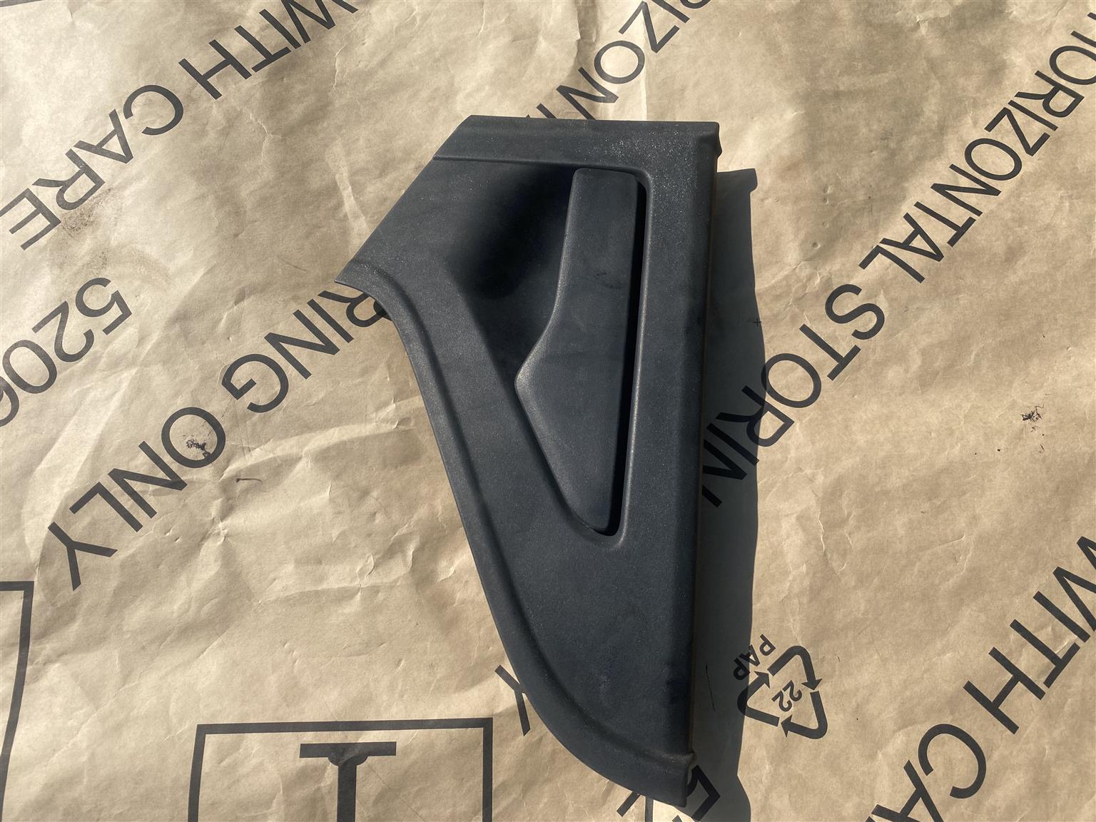 2024 SUZUKI SWIFT RIGHT REAR OUTER DOOR HANDLE FOR SALE. IN PRISTINE CONDITION - Private Seller 2024 SUZUKI SWIFT RIGHT REAR OUTER DOOR HANDLE FOR SALE. IN PRISTINE CONDITION - Private Seller