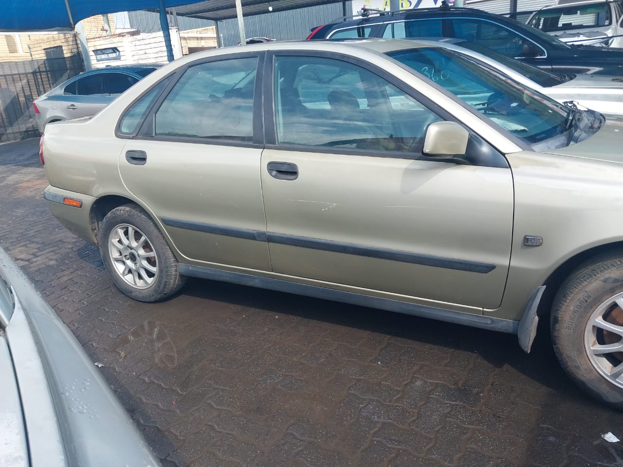 Volvo S40 2000 spares - Private Seller
