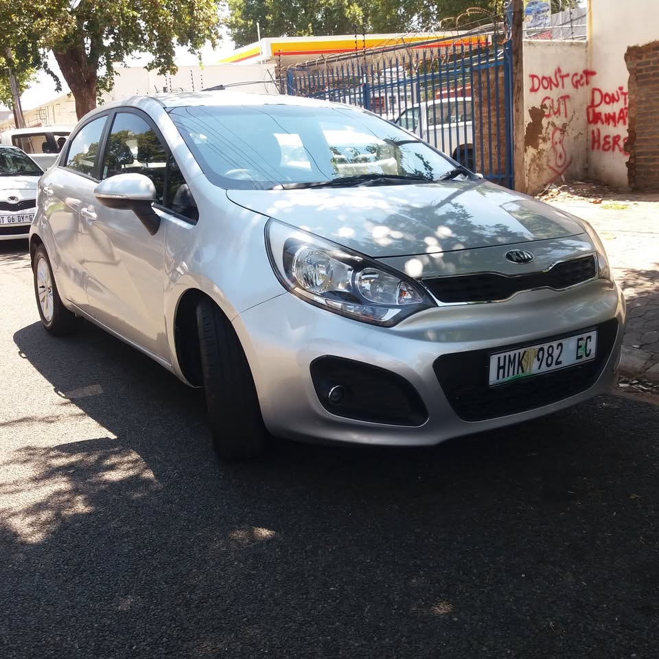 2013 KIA RIO 1.4 AVAILABLE IN CASH AND FINANCE