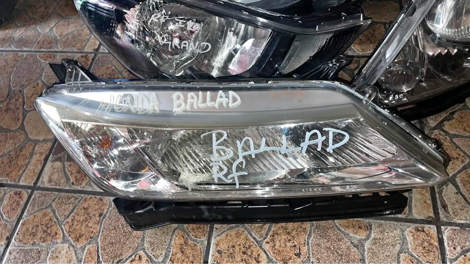 Honda Ballade headlight 2014/17 - Private Seller Honda Ballade headlight 2014/17 - Private Seller