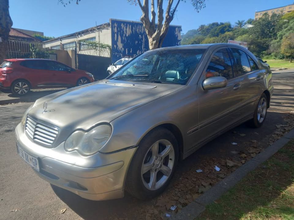 2006 MERCEDES C220 CDI DIESEL, AUTOMATIC, GREY, 39000KM, SUNROOF