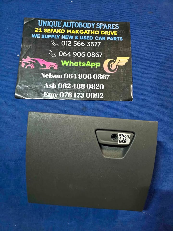 Ford Transit Dashboard Glove Box - Private Seller Ford Transit Dashboard Glove Box - Private Seller