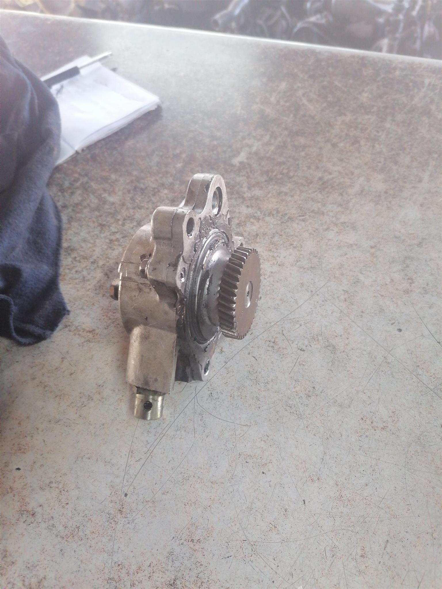 Vaccum pump Nissan 2.7 or qd32 for sale - Private Seller