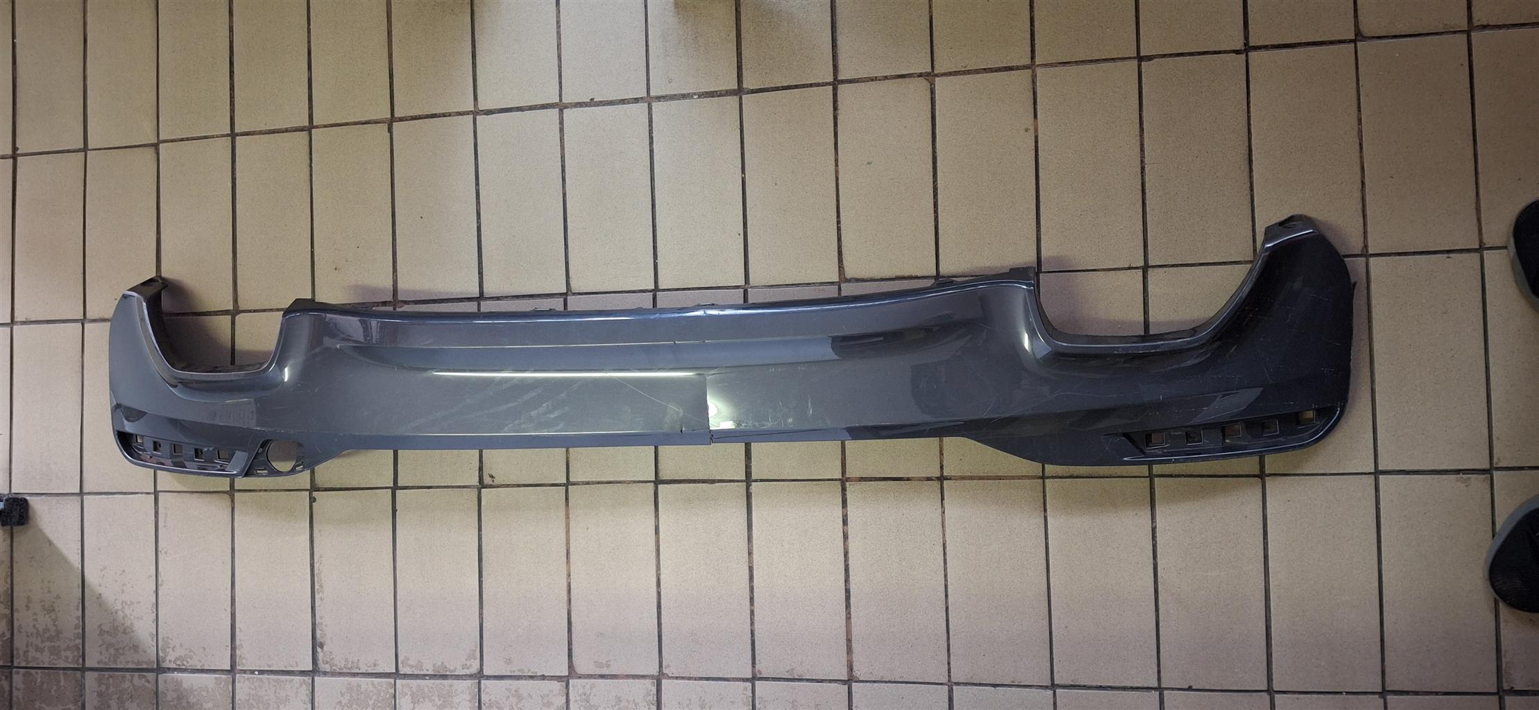 2018 BMW G30 REAR BUMPER DIFFUSER FOR SALE IN GOOD CONDITION - Private Seller 2018 BMW G30 REAR BUMPER DIFFUSER FOR SALE IN GOOD CONDITION - Private Seller