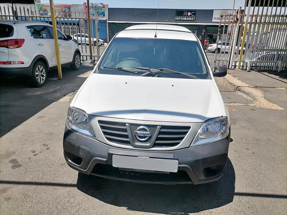 2020 Nissan Np200 1.6i Bakkie with a Canopy
