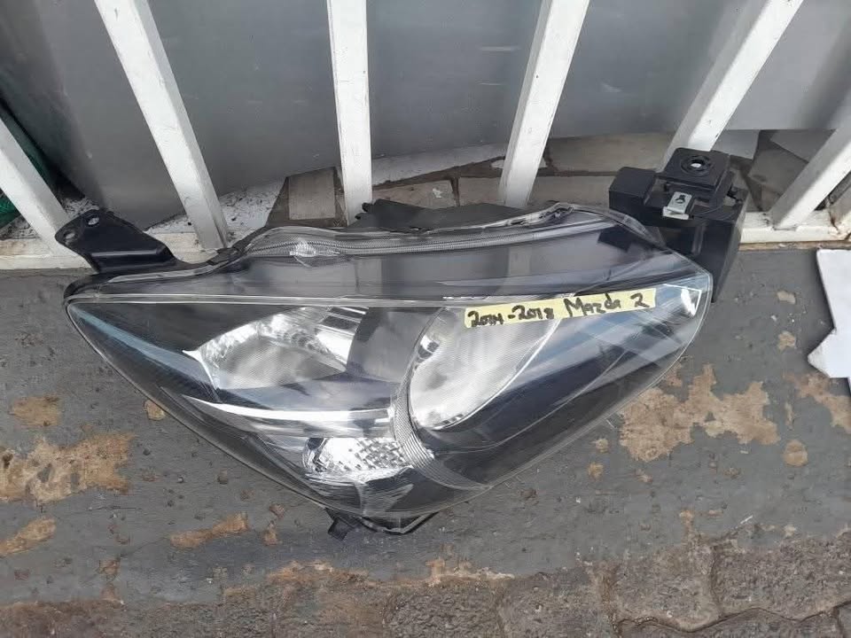 2016-2020 MAZDA 2 HEADLIGHT FOR SALE
