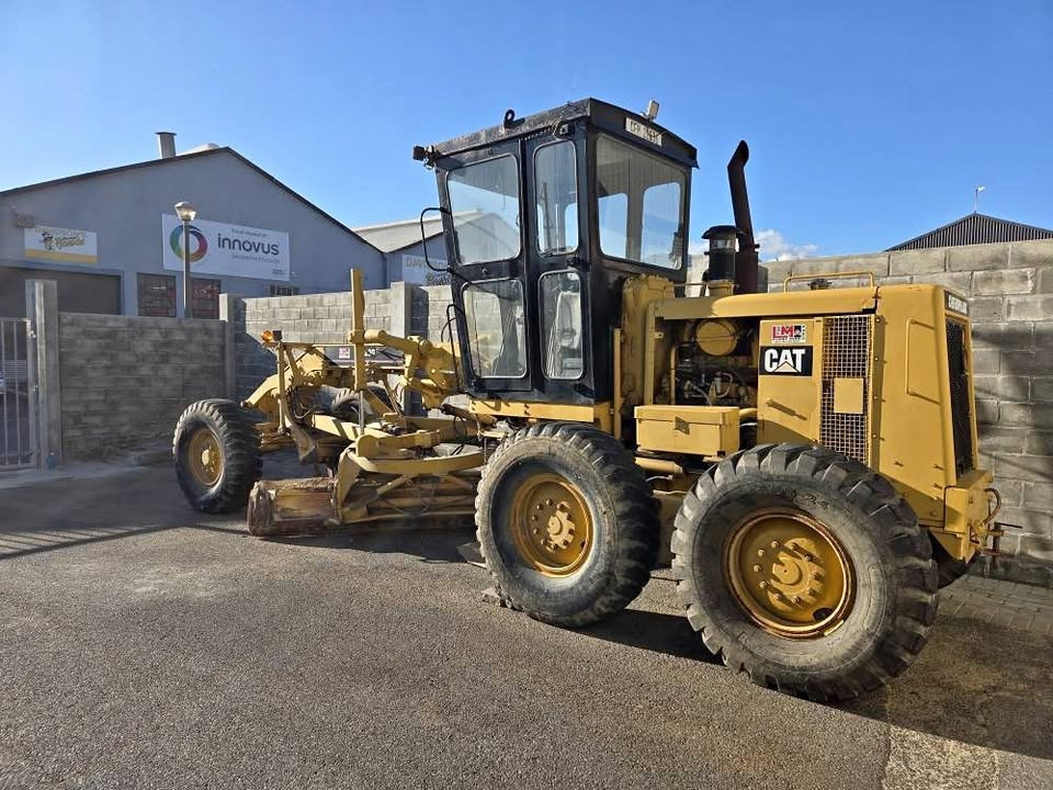 Caterpillar 120G Grader | Junk Mail Marketplace