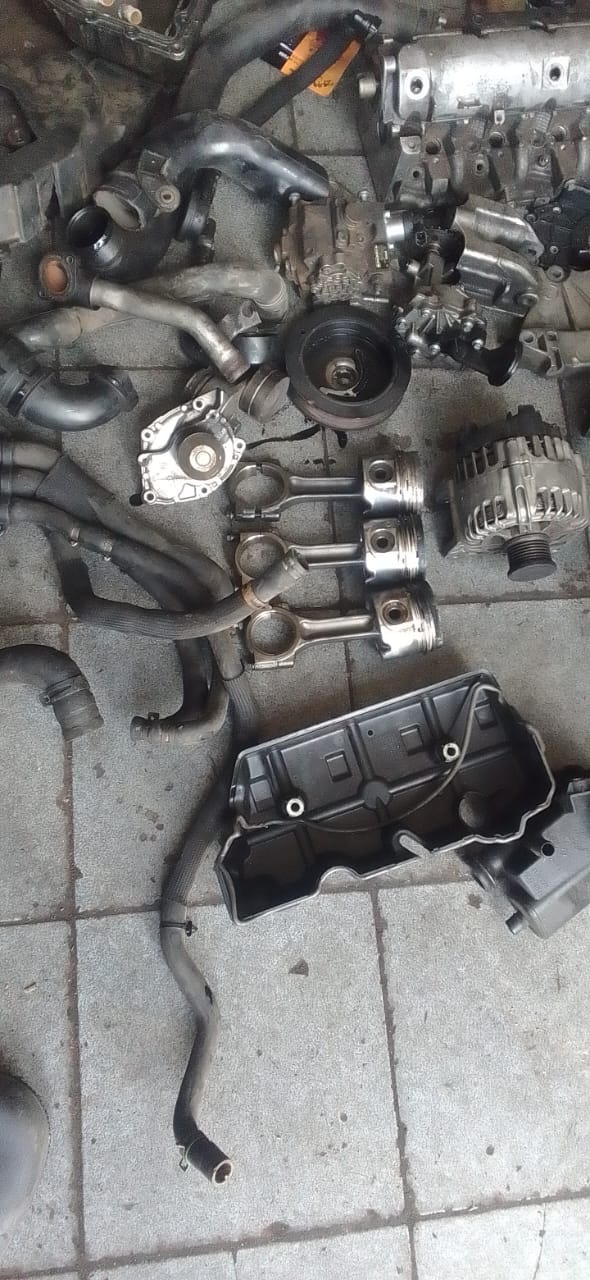 RENAULT MEGANE 3 ENGINE PARTS - Private Seller RENAULT MEGANE 3 ENGINE PARTS - Private Seller