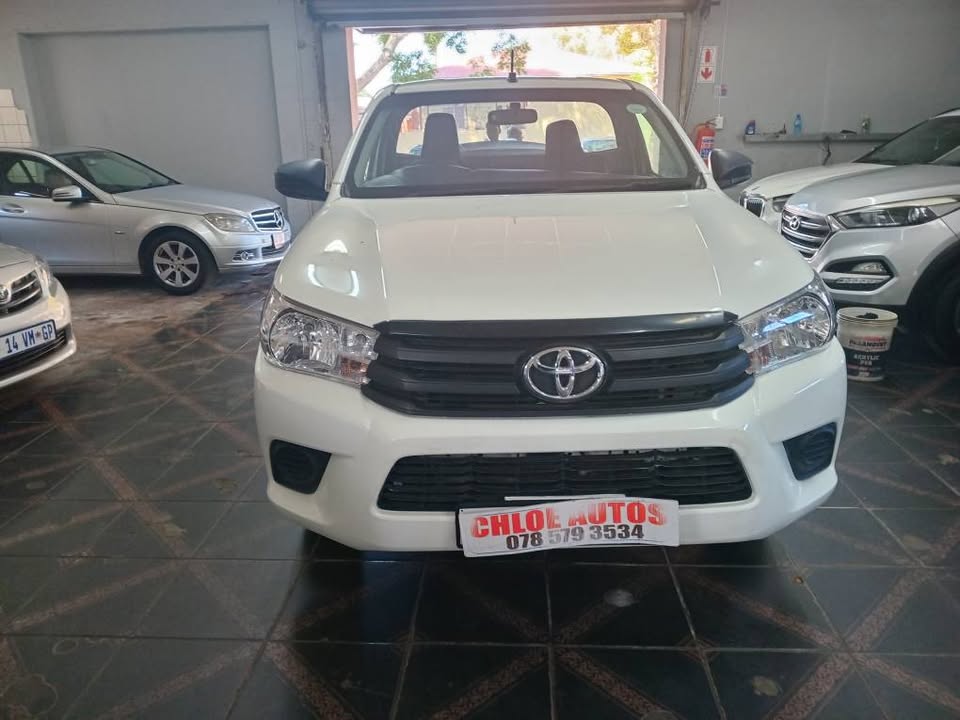 2021 Toyota Hilux 2.0 VVTi SRX Single-Cab White, Manual, Petrol, Leather 50000km