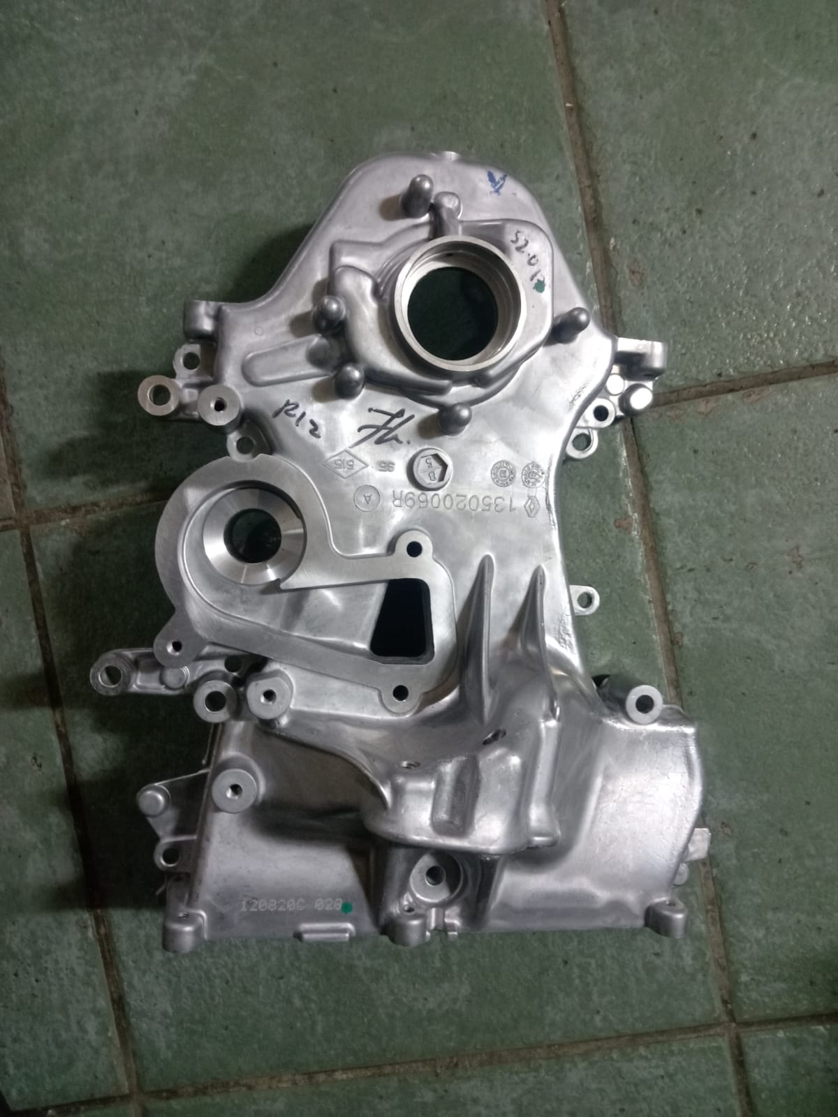 RENAULT KWID 1.0 B4DA TIMING COVER | Junk Mail Marketplace