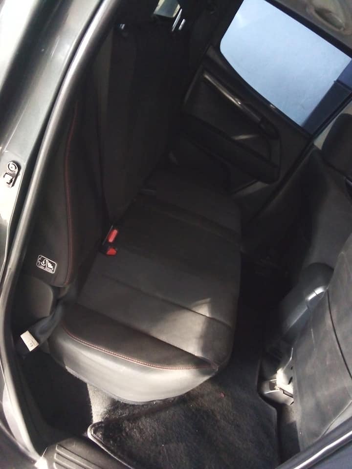 2018 ISUZU KB250 DTEQ  4x2 DOUBLE CAB  Greyy, MANUAL, DIESEL  CANOPY,  99000km