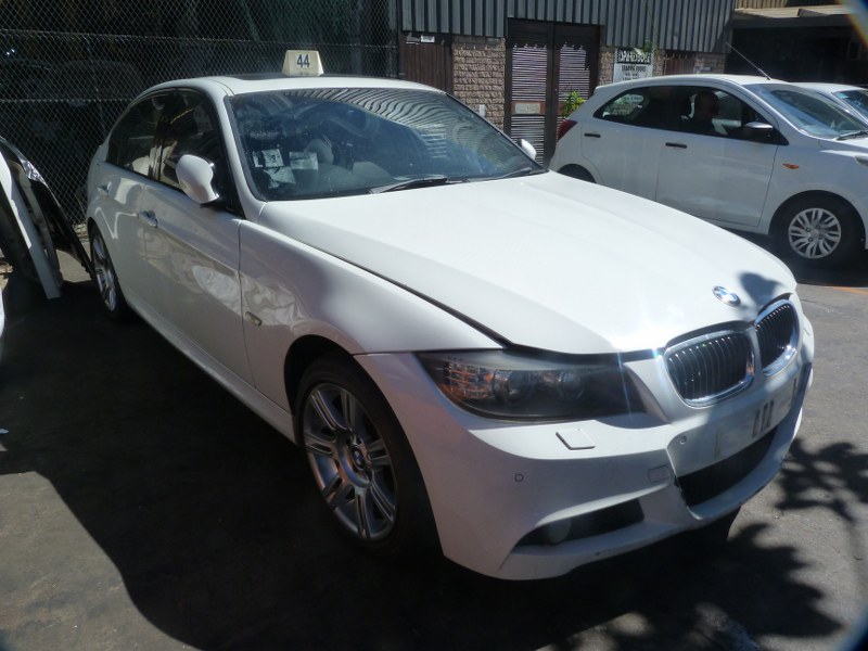 BMW 330i E90 AT White - 2011 STRIPPING FOR SPARES - Private Seller BMW 330i E90 AT White - 2011 STRIPPING FOR SPARES - Private Seller