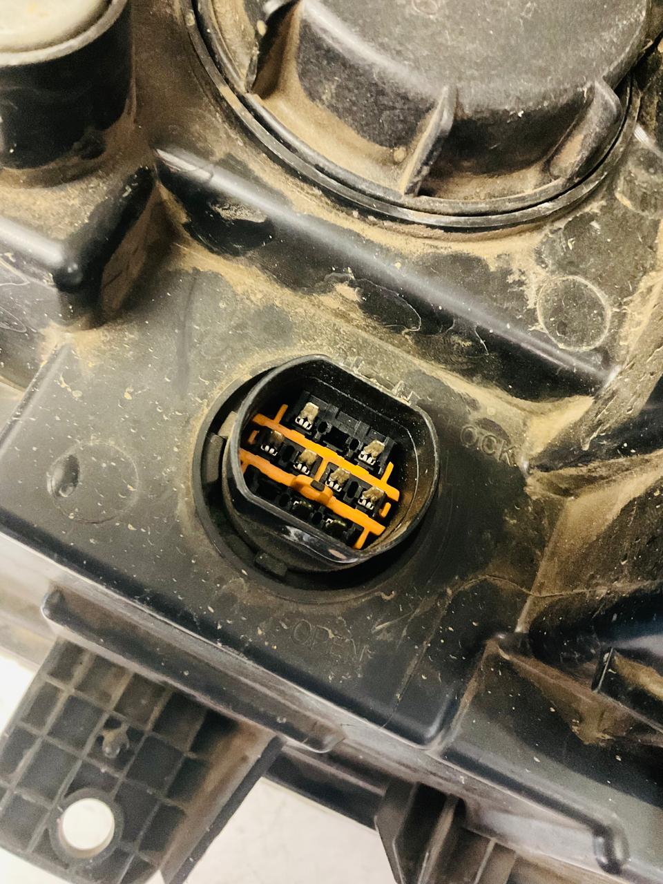Haval H2 left and right side LED headlights (2019) - Private Seller Haval H2 left and right side LED headlights (2019) - Private Seller