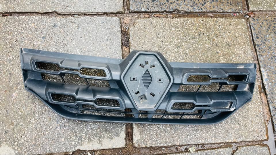 Renault Kwid grill 2017 - Private Seller Renault Kwid grill 2017 - Private Seller