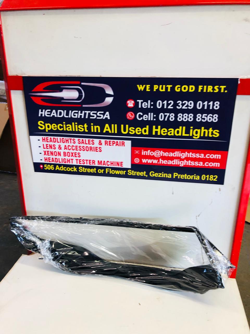 Range Rover Discovery Sport left side headlight replacement lens - Private Seller